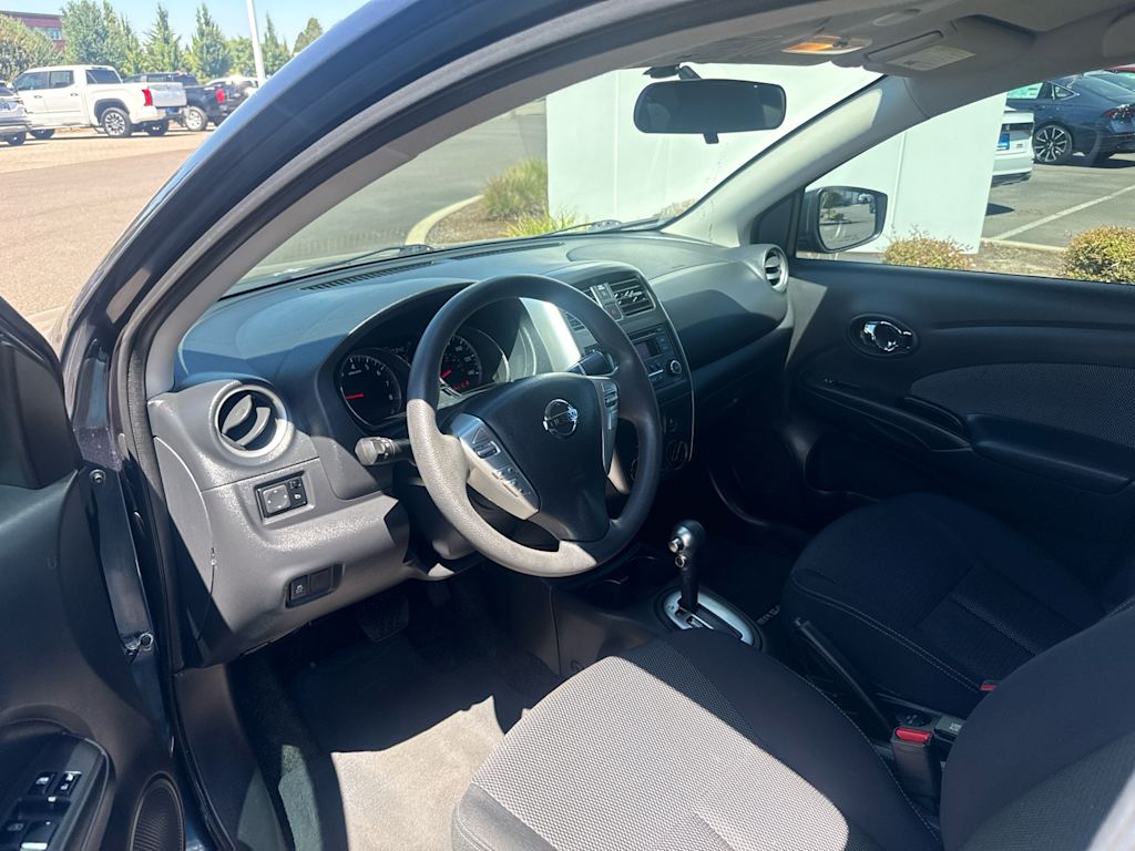 Thumbnail: 2016 Nissan Versa - 9