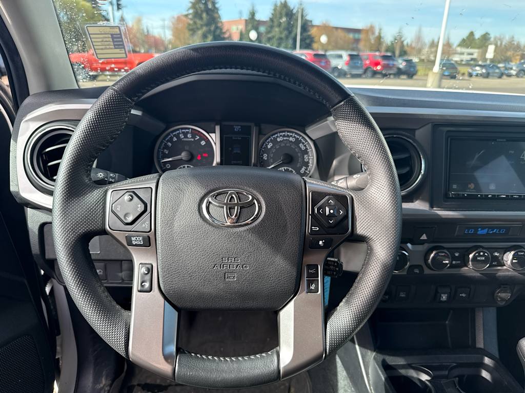 Thumbnail: 2021 Toyota Tacoma - 11