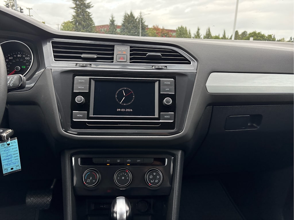 Thumbnail: 2021 Volkswagen Tiguan - 14