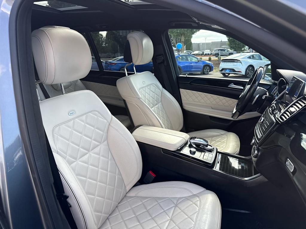 Thumbnail: 2018 Mercedes-Benz GLS - 19
