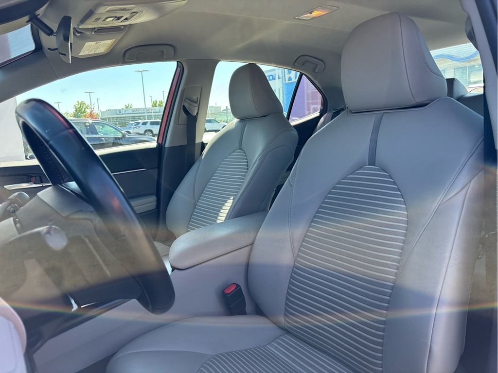 Thumbnail: 2019 Toyota Camry - 10