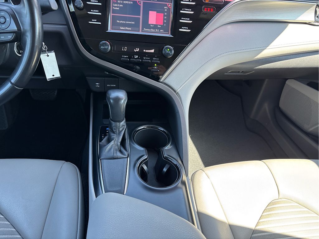 Thumbnail: 2019 Toyota Camry - 14