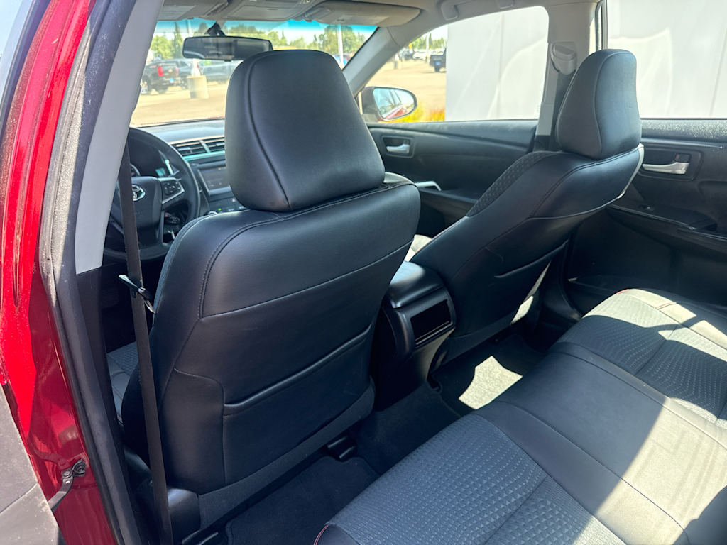 Thumbnail: 2015 Toyota Camry - 19