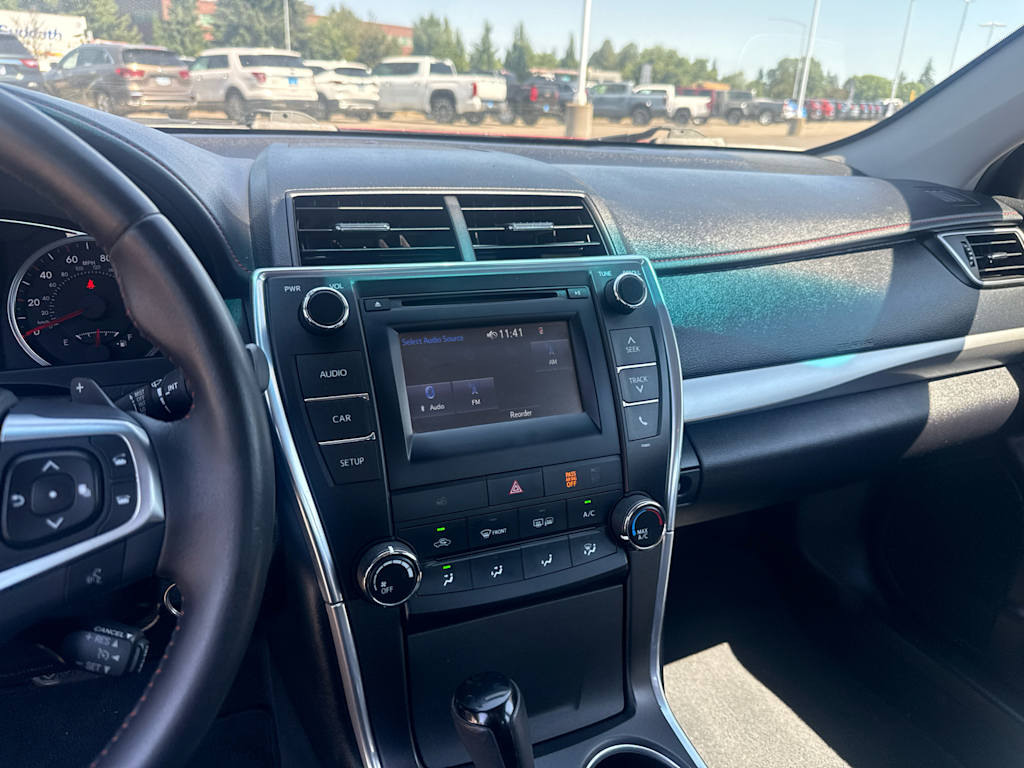 Thumbnail: 2015 Toyota Camry - 12