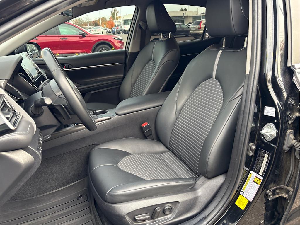 Thumbnail: 2023 Toyota Camry - 11