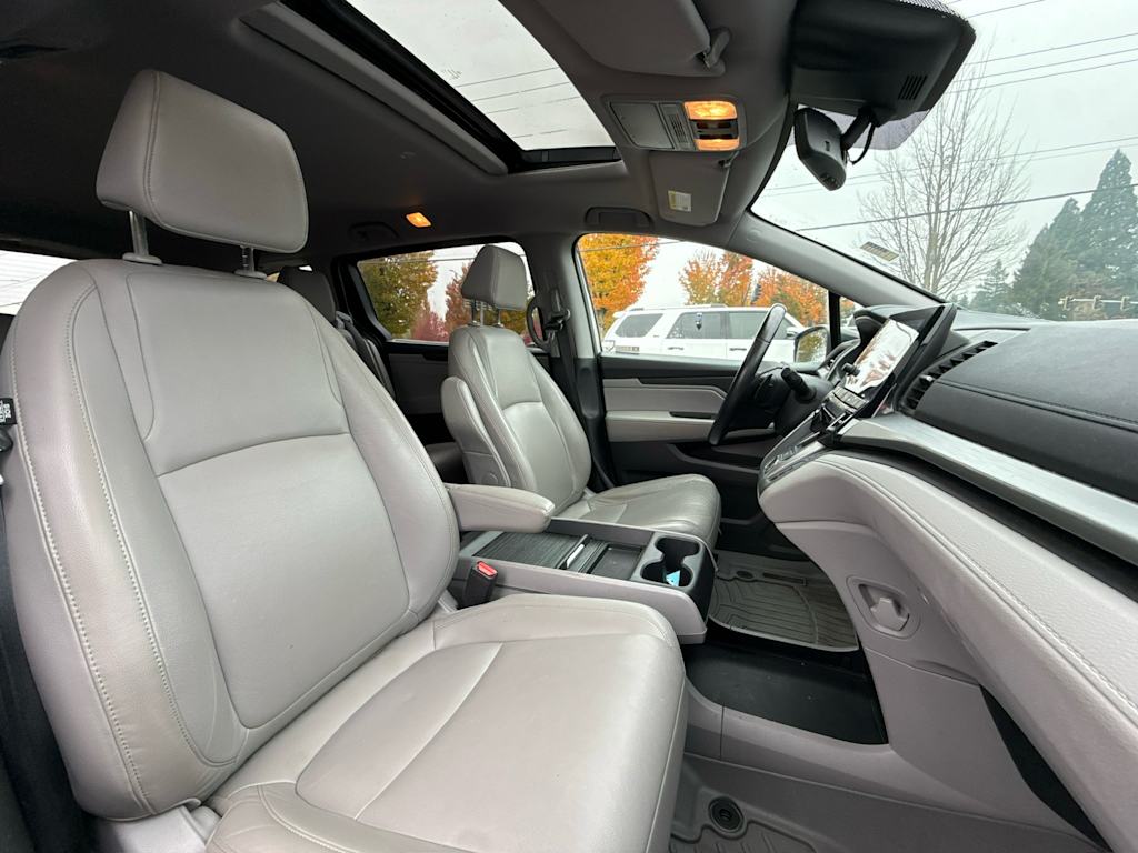 Thumbnail: 2019 Honda Odyssey - 9