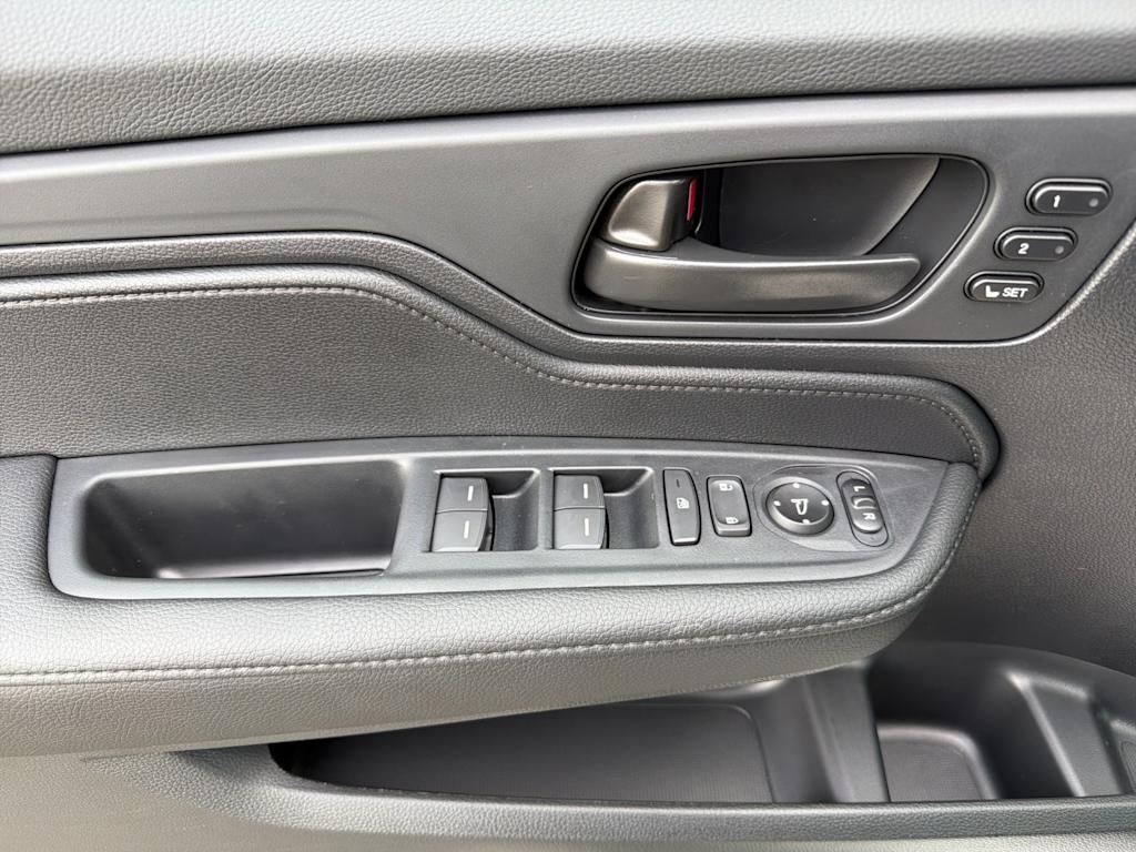 Thumbnail: 2026 Honda Odyssey - 20
