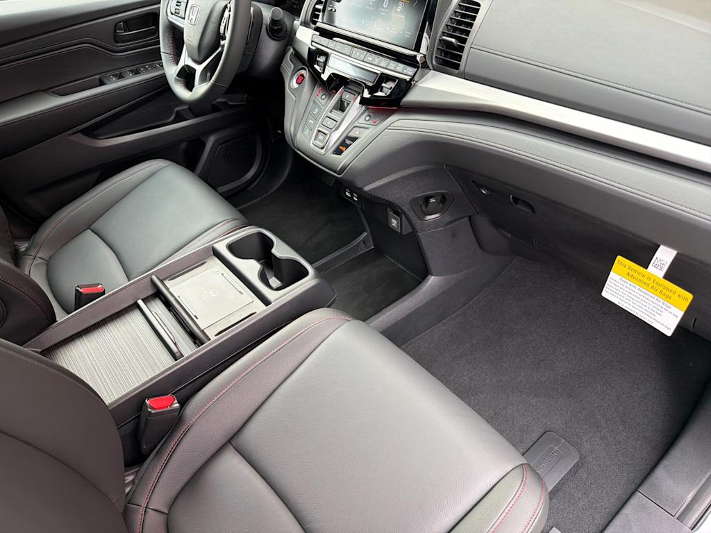 Thumbnail: 2026 Honda Odyssey - 10