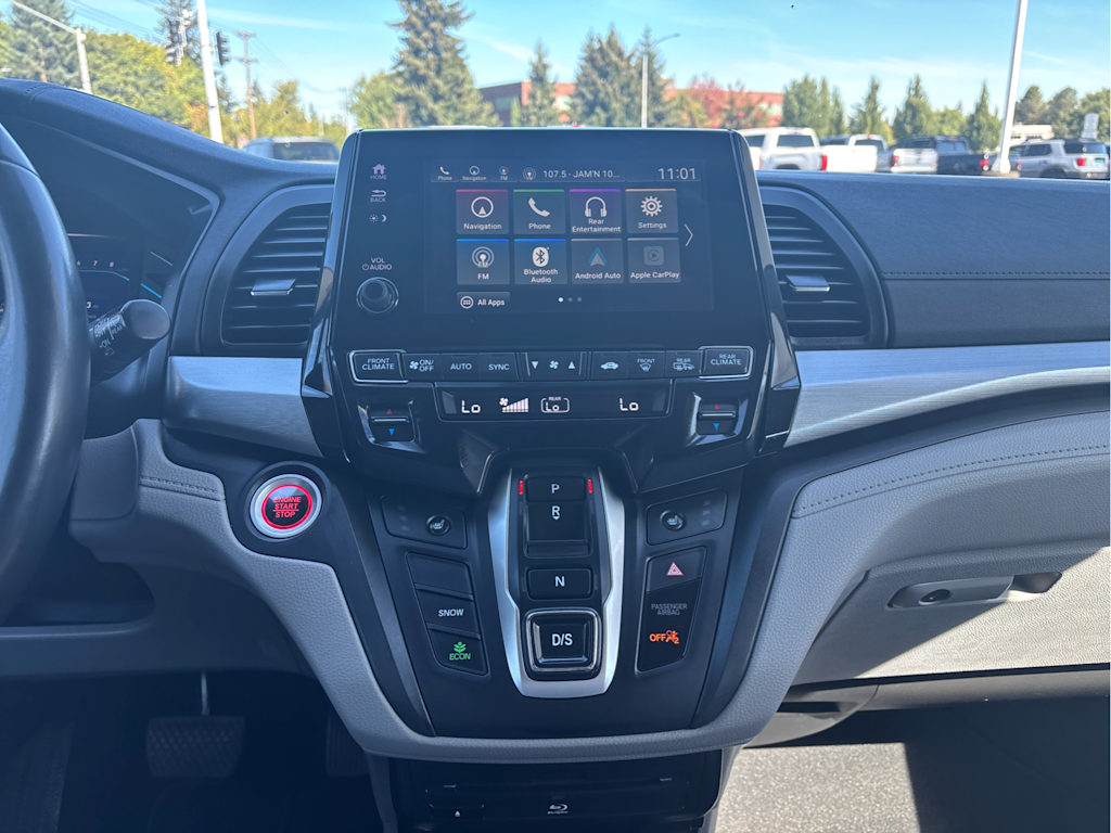 Thumbnail: 2018 Honda Odyssey - 15