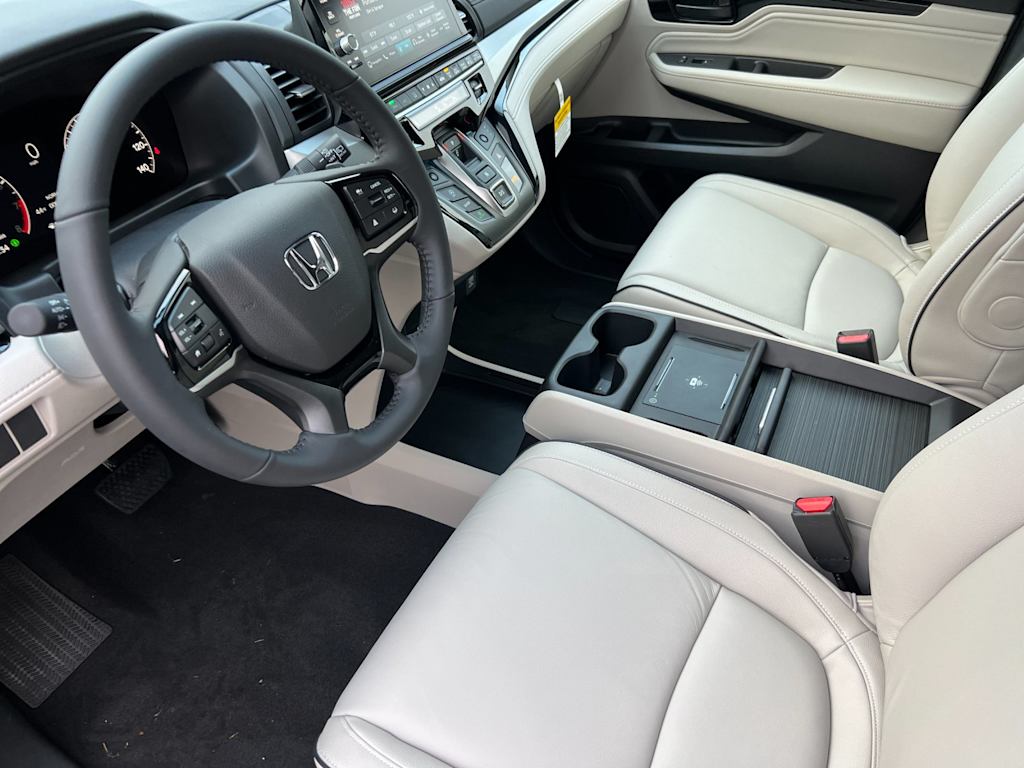 Thumbnail: 2026 Honda Odyssey - 9