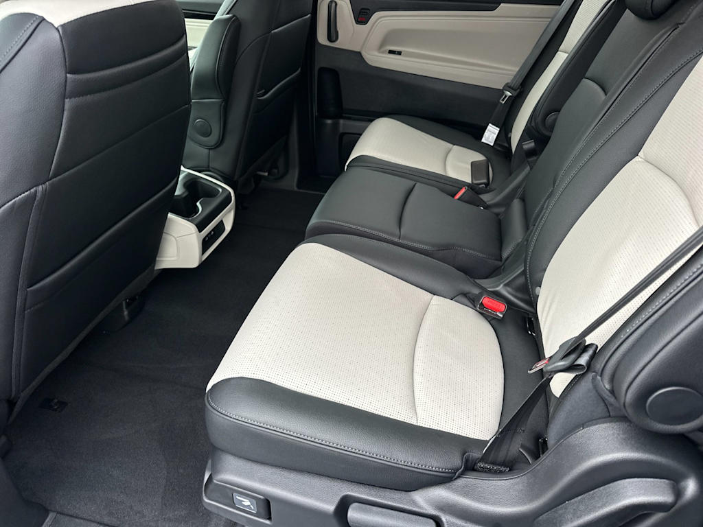 Thumbnail: 2026 Honda Odyssey - 12