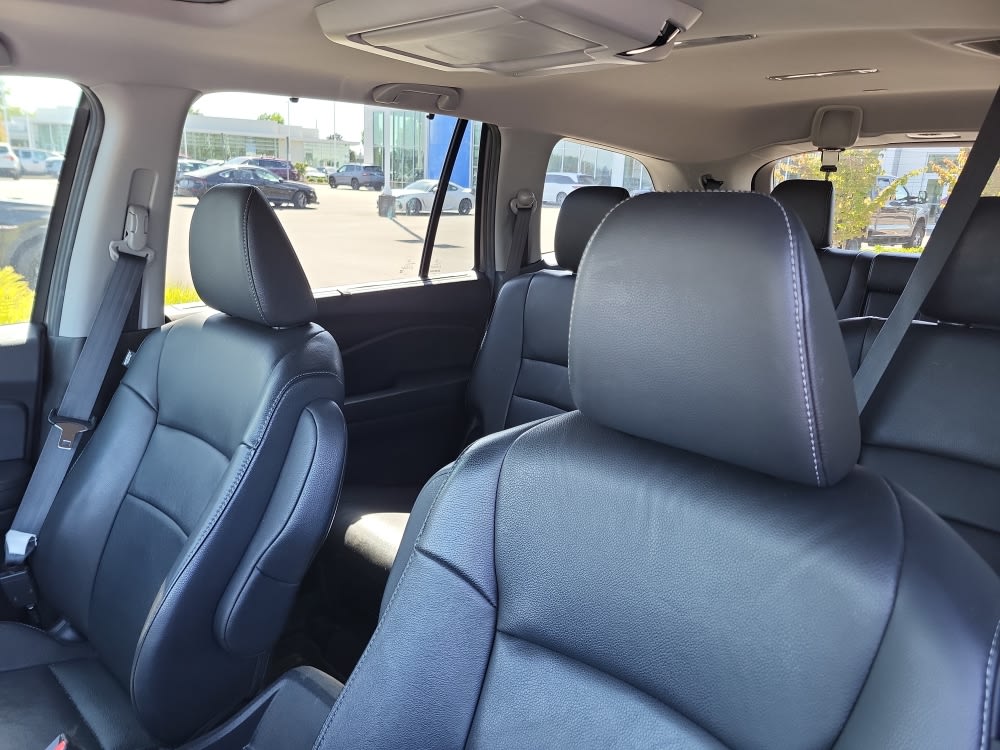 Thumbnail: 2019 Honda Pilot - 10