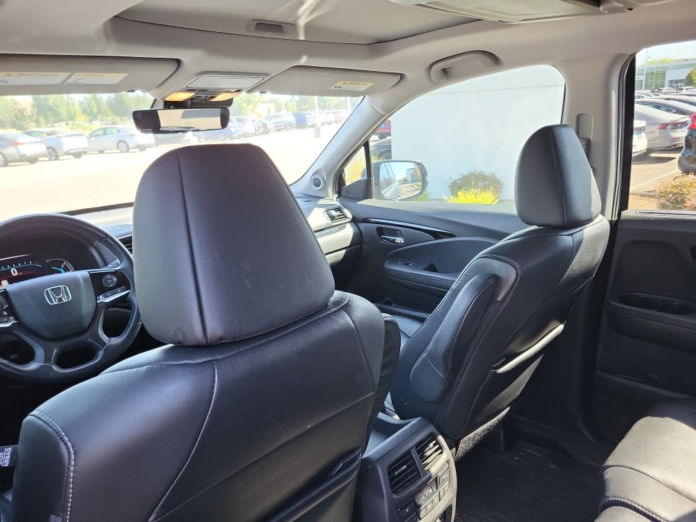 Thumbnail: 2019 Honda Pilot - 9