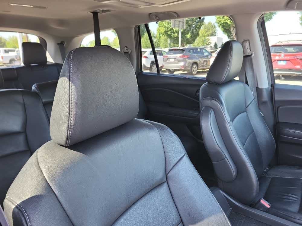Thumbnail: 2019 Honda Pilot - 21