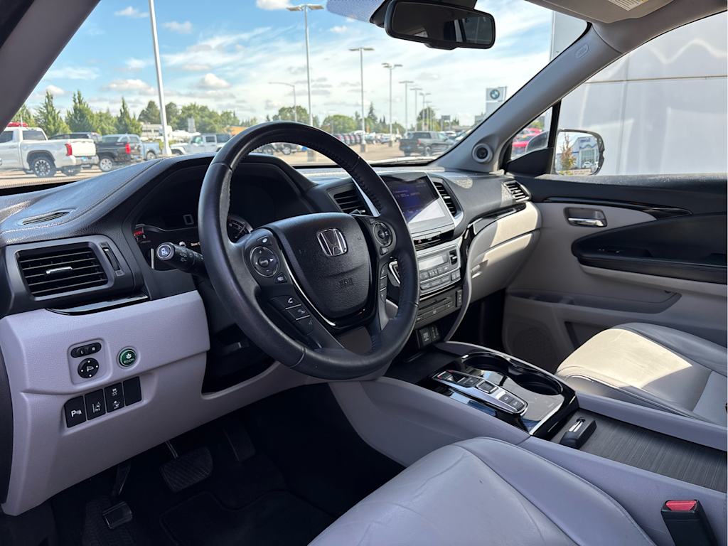Thumbnail: 2018 Honda Pilot - 2