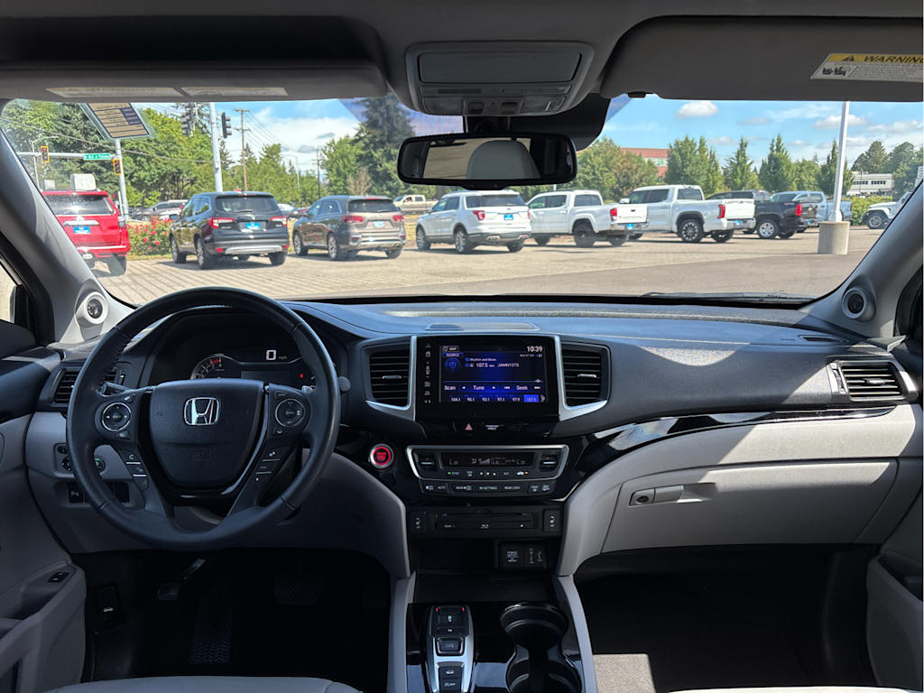 Thumbnail: 2018 Honda Pilot - 10
