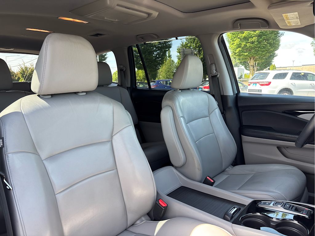 Thumbnail: 2018 Honda Pilot - 12