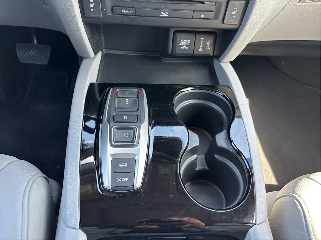 Thumbnail: 2018 Honda Pilot - 16