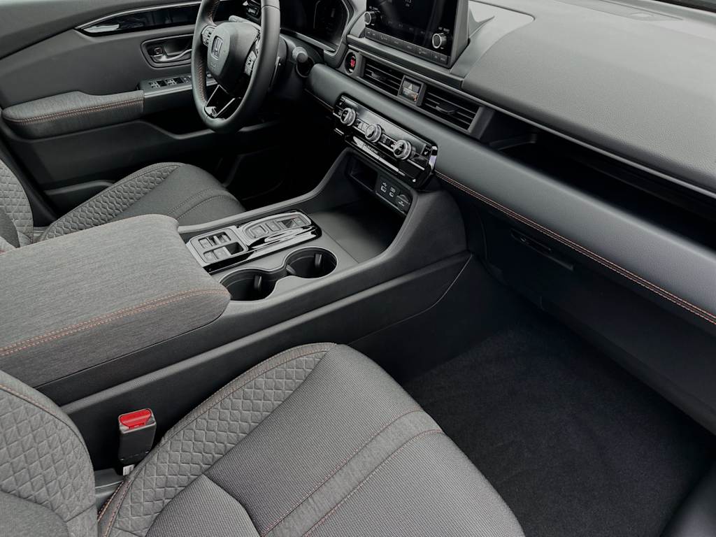 Thumbnail: 2025 Honda Pilot - 13