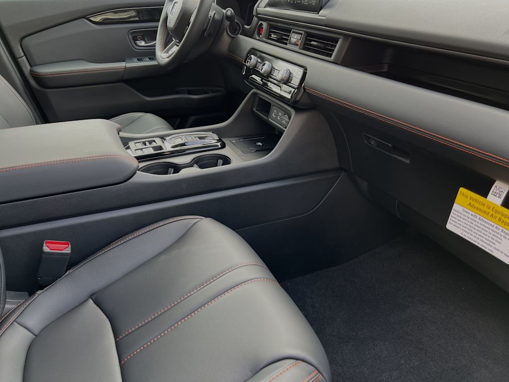 Thumbnail: 2025 Honda Pilot - 13