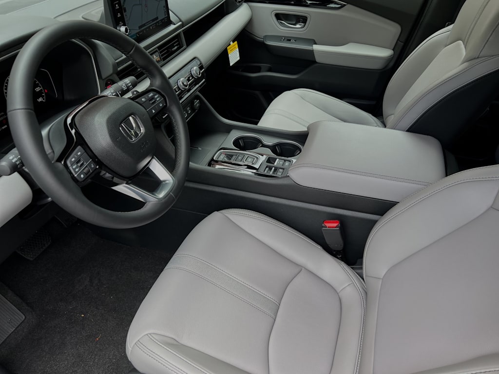 Thumbnail: 2025 Honda Pilot - 9