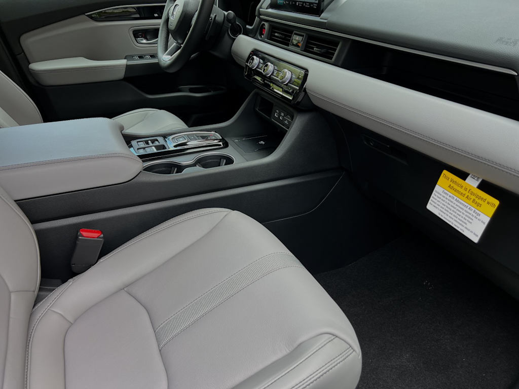 Thumbnail: 2025 Honda Pilot - 12