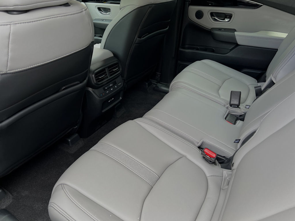 Thumbnail: 2025 Honda Pilot - 11