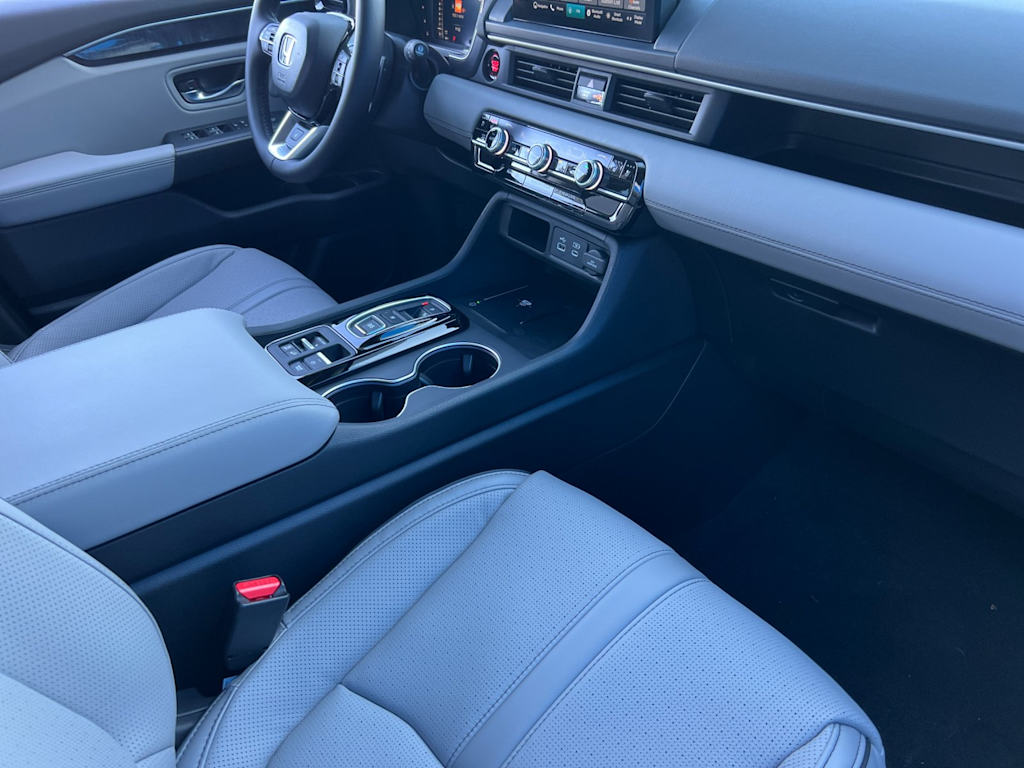 Thumbnail: 2025 Honda Pilot - 12