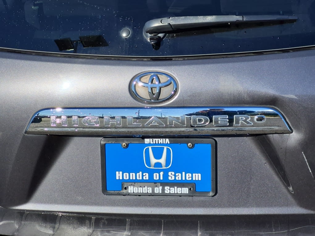 Thumbnail: 2012 Toyota Highlander - 7