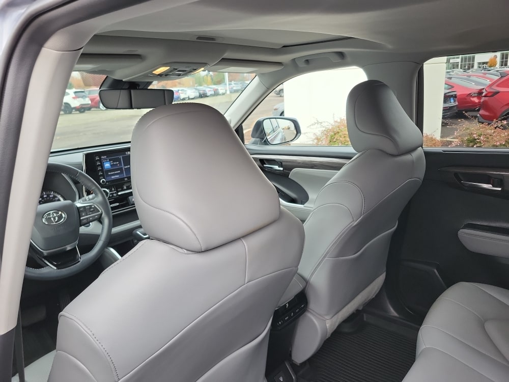 Thumbnail: 2020 Toyota Highlander - 11