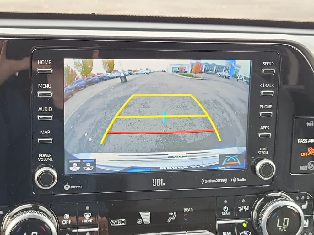 Thumbnail: 2020 Toyota Highlander - 24