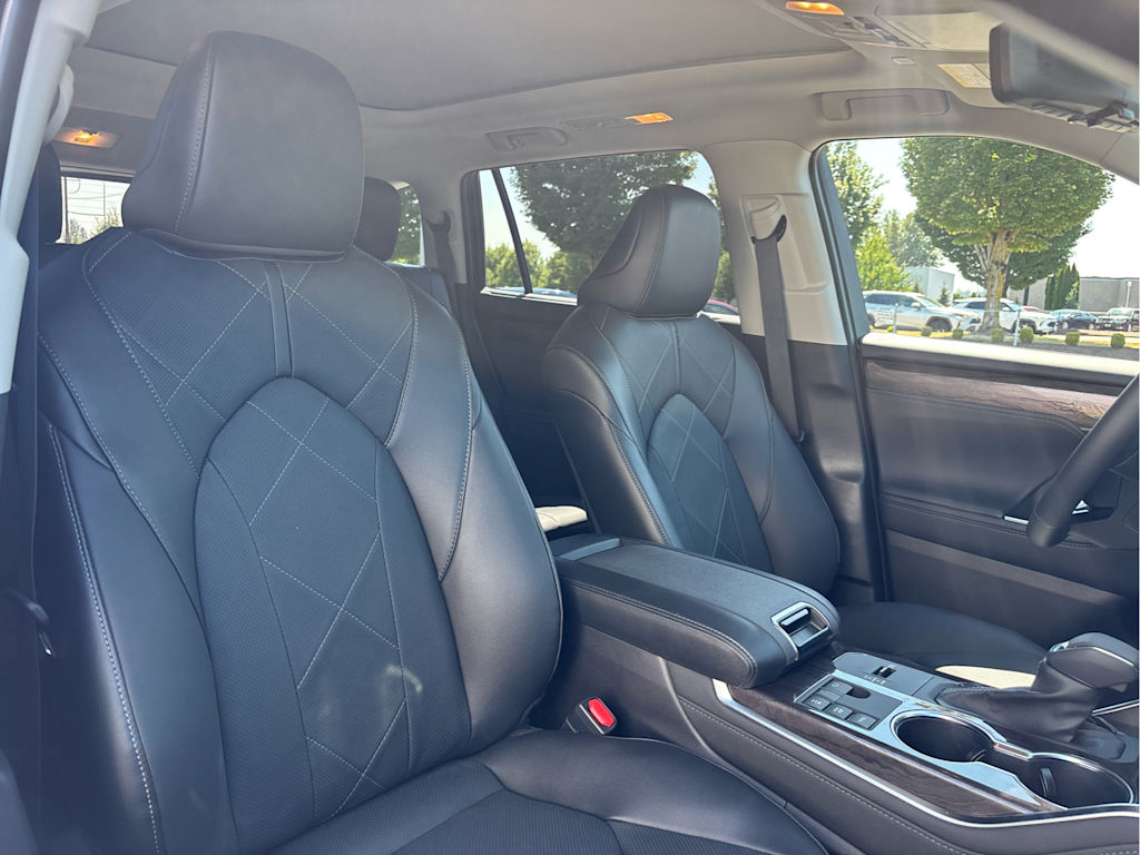 Thumbnail: 2026 Toyota Highlander - 11