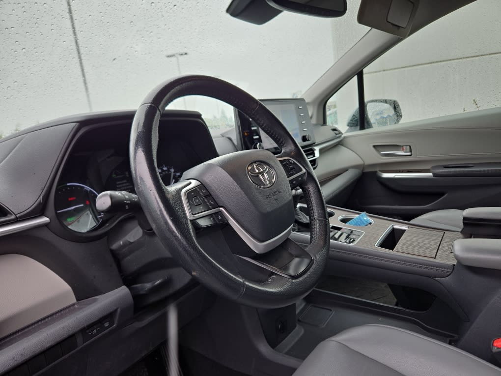 Thumbnail: 2021 Toyota Sienna - 2