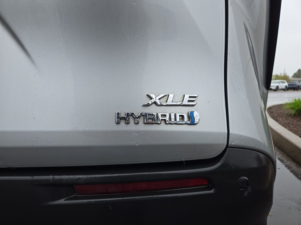 Thumbnail: 2021 Toyota Sienna - 6