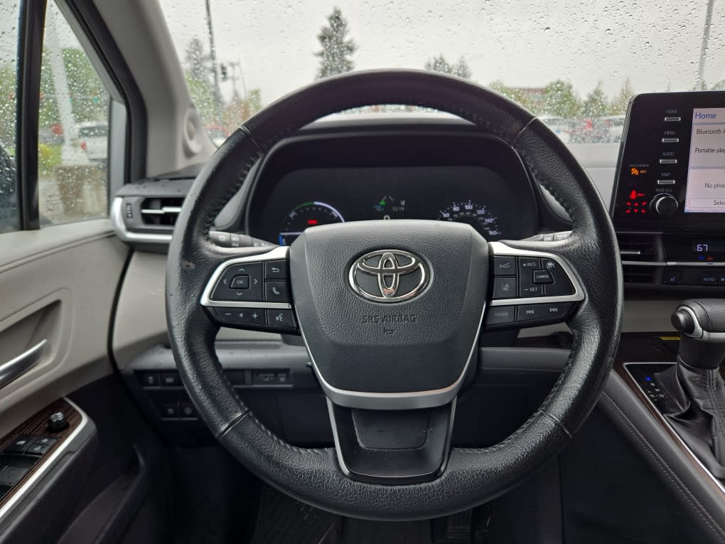 Thumbnail: 2021 Toyota Sienna - 13