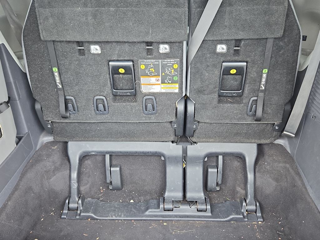Thumbnail: 2021 Toyota Sienna - 17