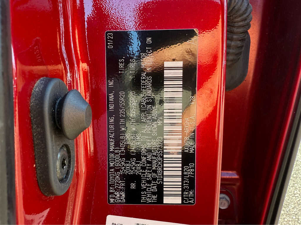 Thumbnail: 2023 Toyota Highlander - 19