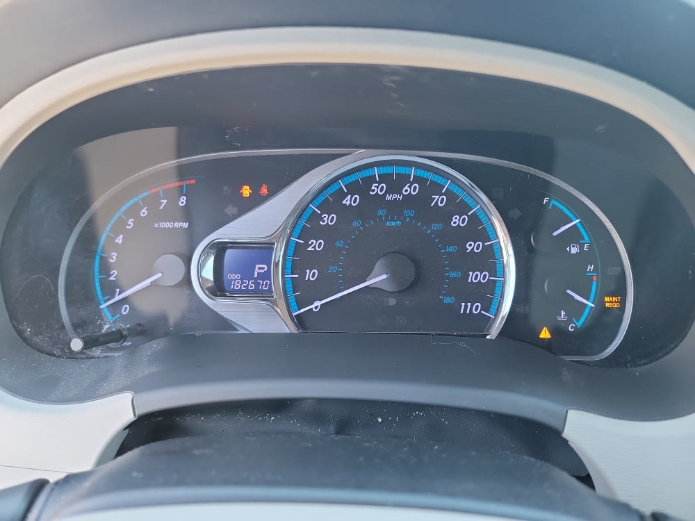 Thumbnail: 2012 Toyota Sienna - 16