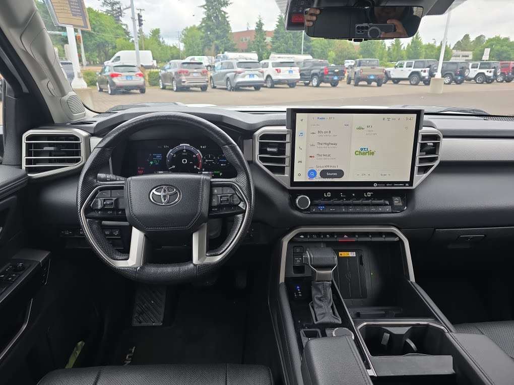 Thumbnail: 2024 Toyota Tundra - 9