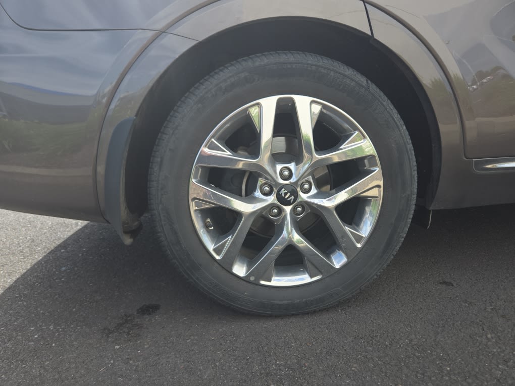 Thumbnail: 2019 Kia Sorento - 6