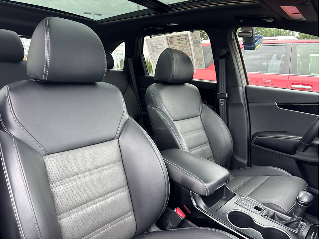 Thumbnail: 2019 Kia Sorento - 10