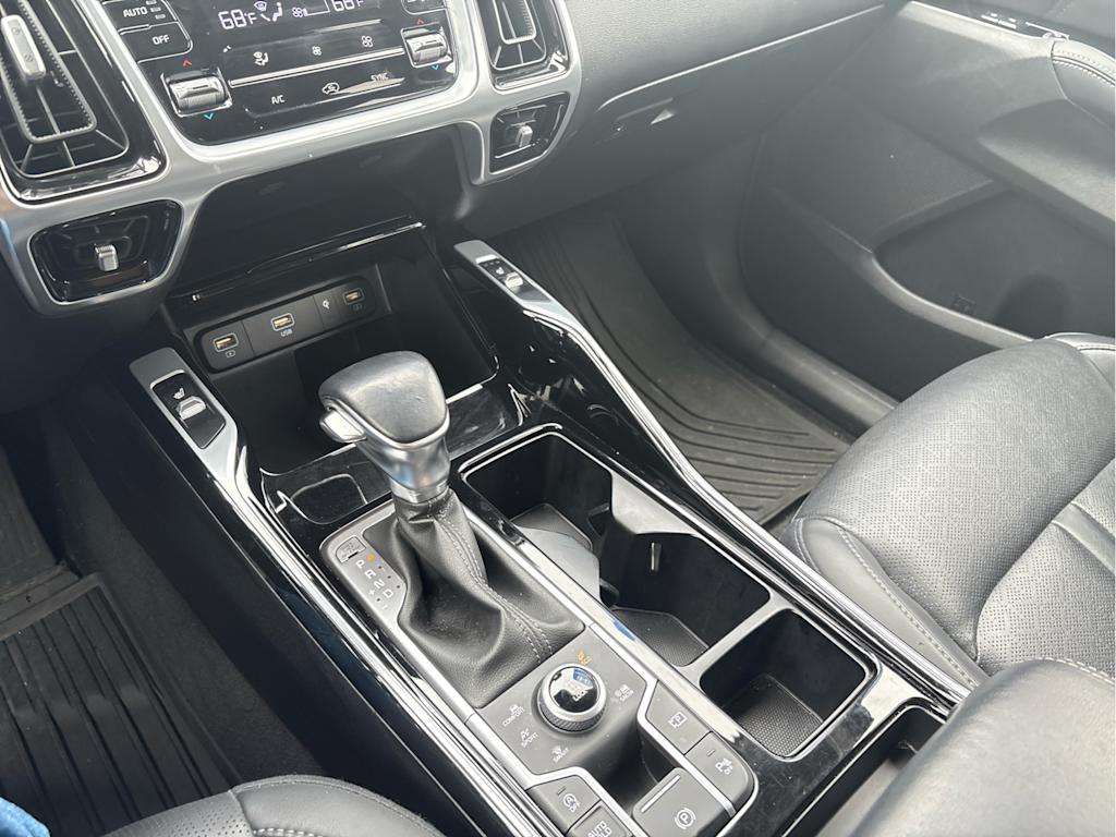 Thumbnail: 2021 Kia Sorento - 25