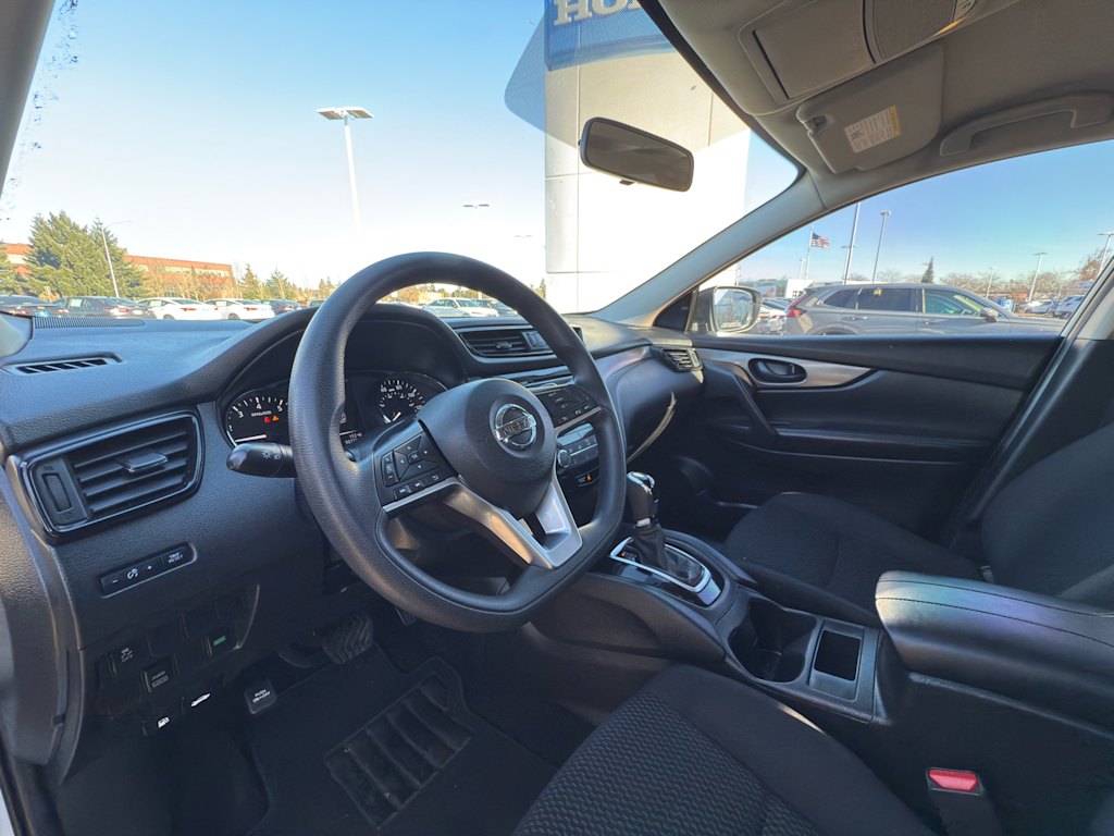 Thumbnail: 2018 Nissan Rogue Sport - 2