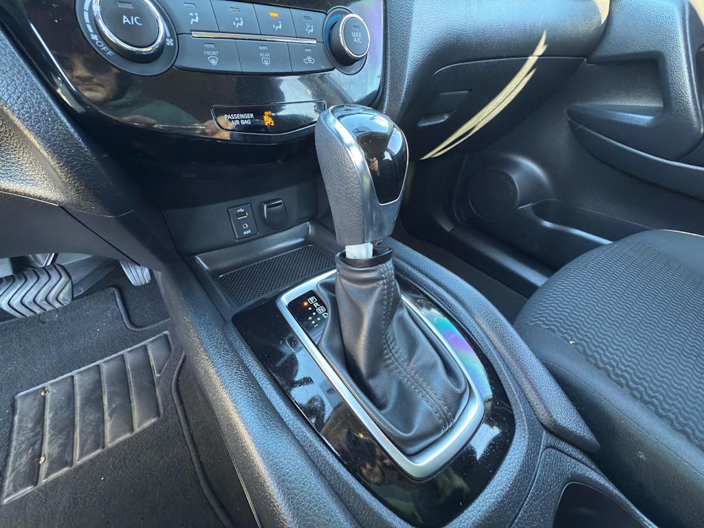 Thumbnail: 2018 Nissan Rogue Sport - 16