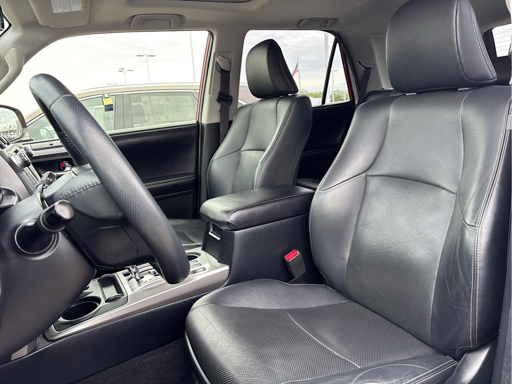 Thumbnail: 2019 Toyota 4Runner - 10