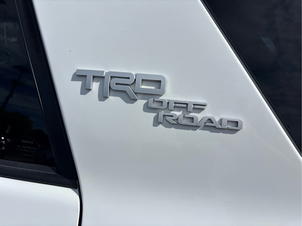 Thumbnail: 2022 Toyota 4Runner - 20