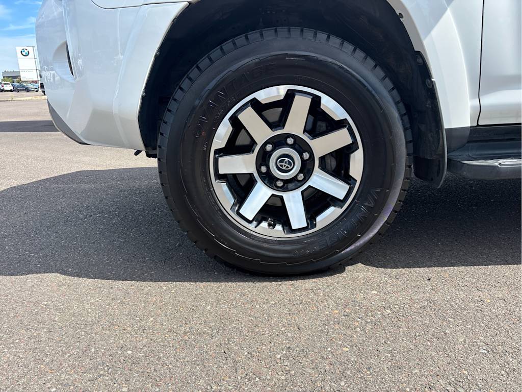 Thumbnail: 2022 Toyota 4Runner - 6