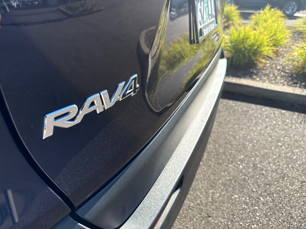 Thumbnail: 2020 Toyota RAV4 - 5