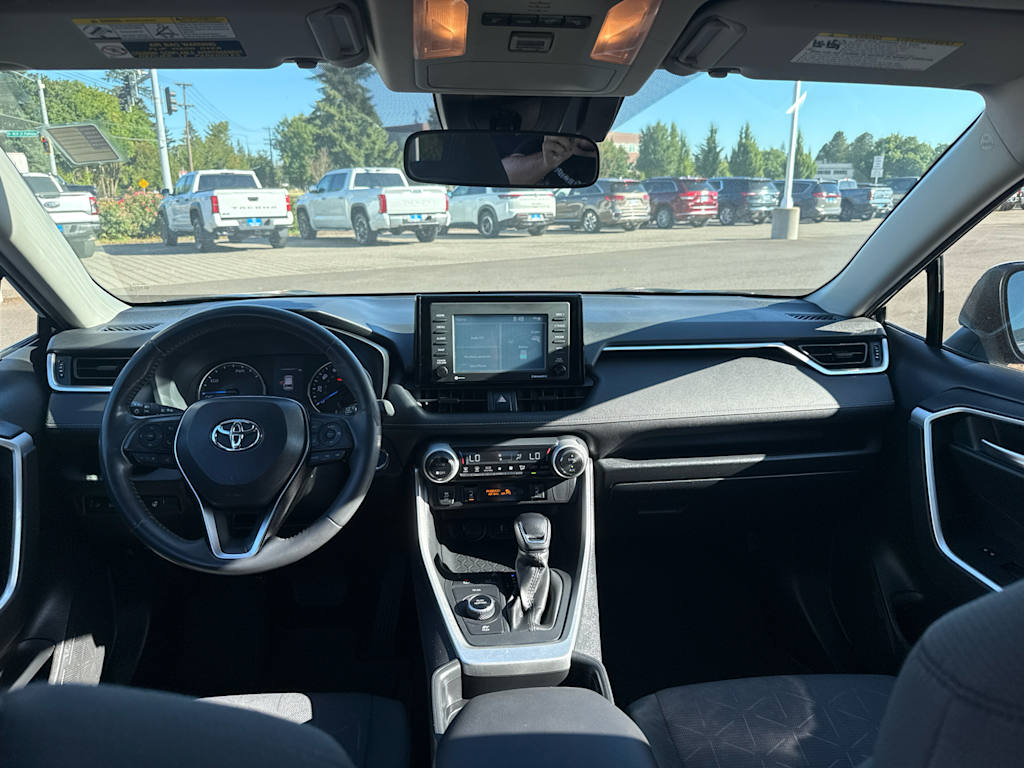 Thumbnail: 2020 Toyota RAV4 - 8