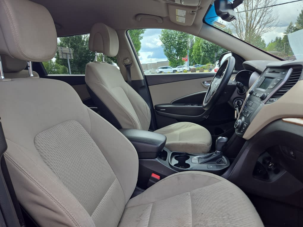Thumbnail: 2015 Hyundai Santa Fe - 9